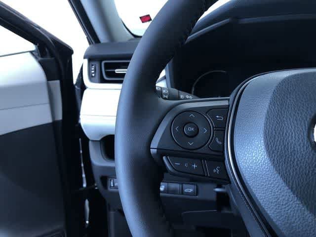 Thumbnail: 2025 Toyota RAV4 - 28