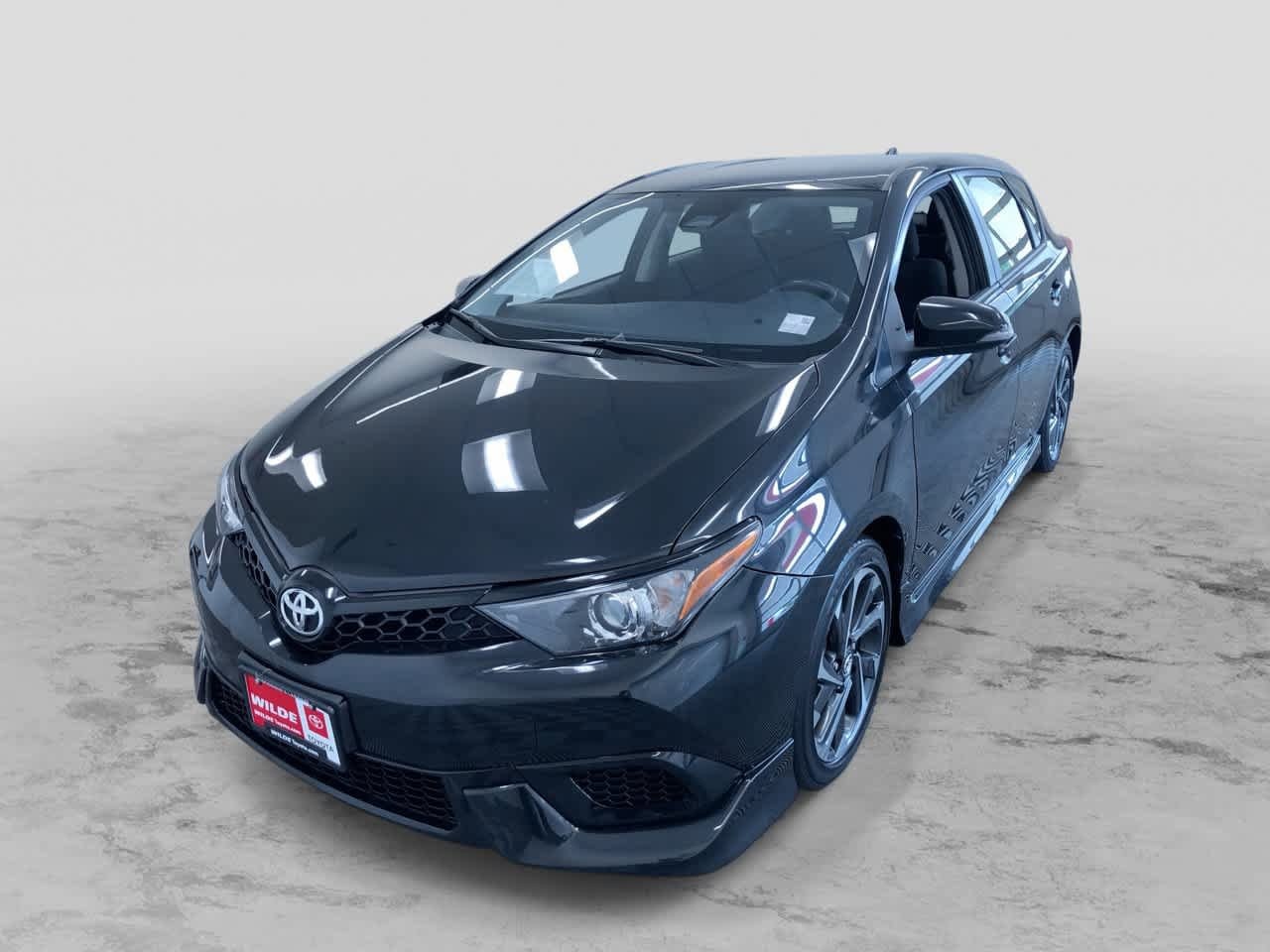 Thumbnail: 2017 Toyota Corolla iM - 1