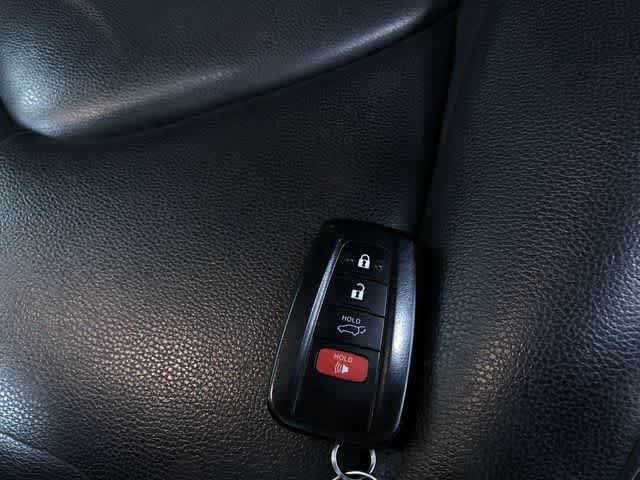 Thumbnail: 2021 Toyota Highlander - 32