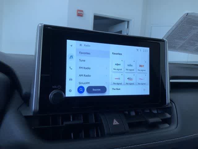 Thumbnail: 2025 Toyota RAV4 - 28