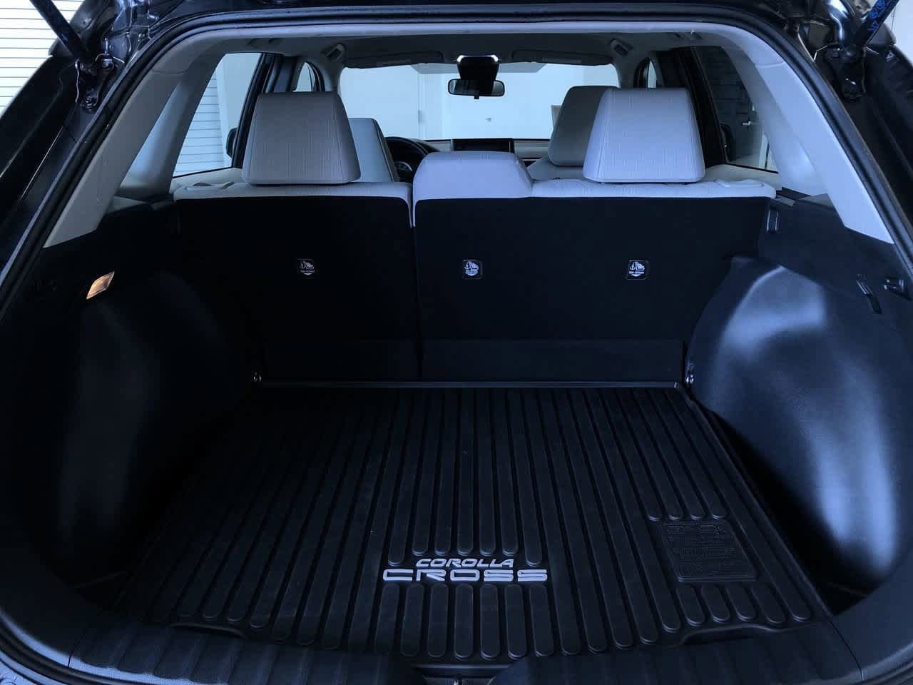 2022 Toyota Corolla Cross L 33