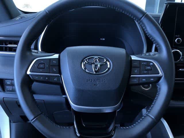 Thumbnail: 2025 Toyota Highlander - 25