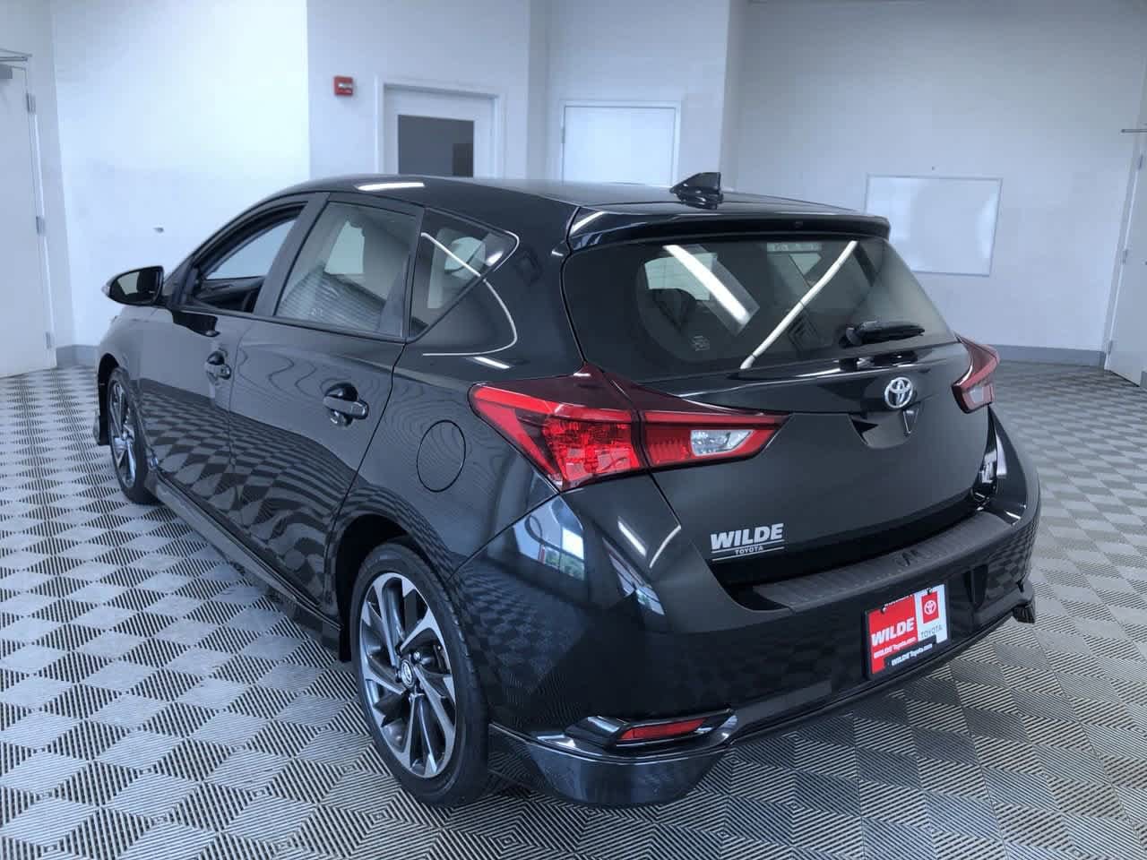 Thumbnail: 2017 Toyota Corolla iM - 12