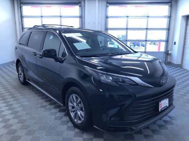 Thumbnail: 2026 Toyota Sienna - 35