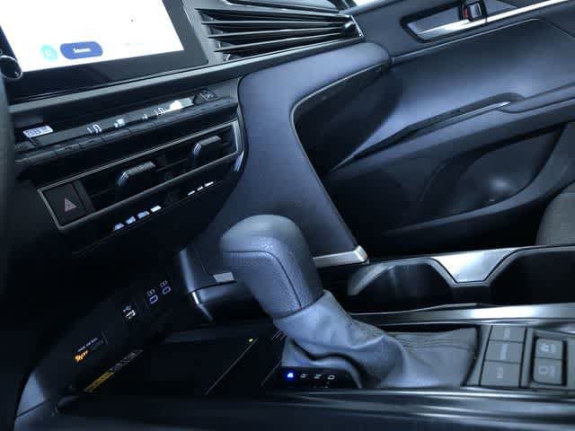 Thumbnail: 2025 Toyota Camry - 22