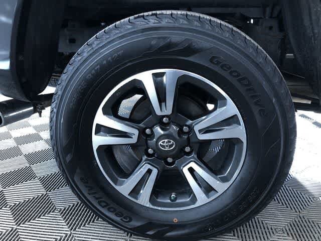 Thumbnail: 2019 Toyota Tacoma - 11