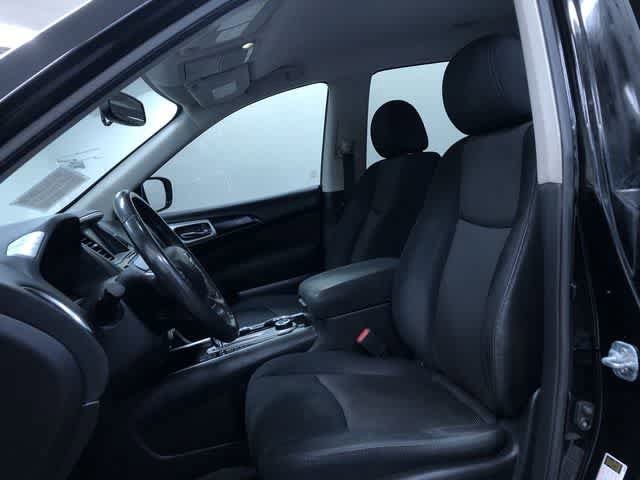 Thumbnail: 2017 Nissan Pathfinder - 18