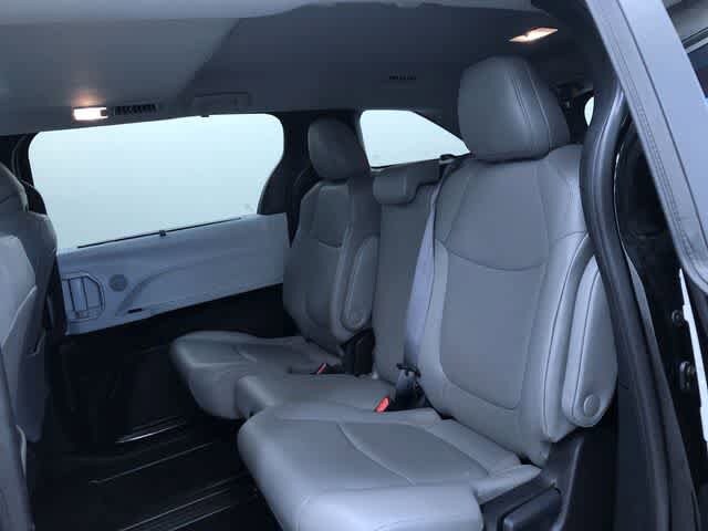 Thumbnail: 2025 Toyota Sienna - 20
