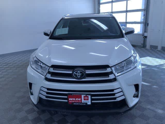 Thumbnail: 2019 Toyota Highlander - 16