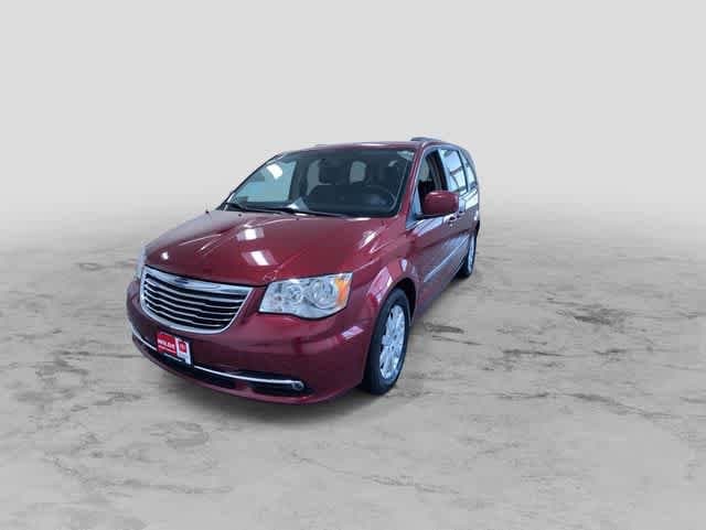 Thumbnail: 2015 Chrysler Town & Country - 6