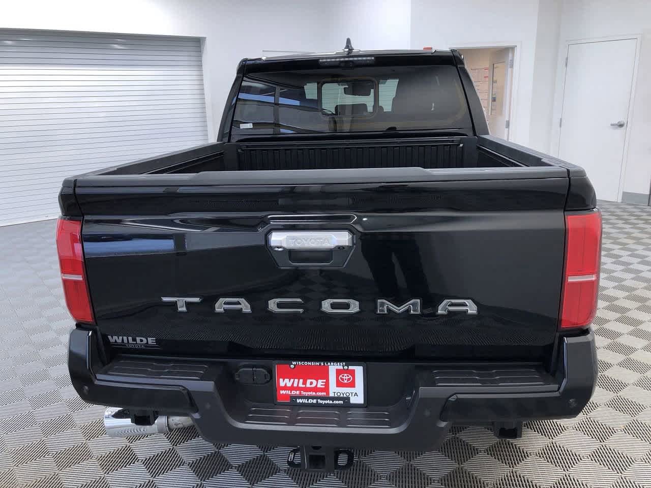 2024 Toyota Tacoma Limited 4