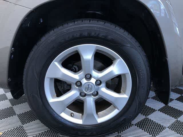 Thumbnail: 2010 Toyota RAV4 - 11