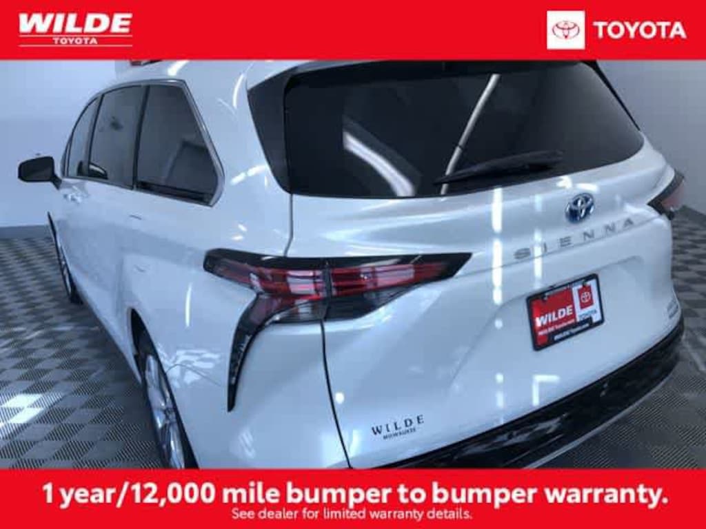 Certified 2021 Toyota Sienna Limited Mini-van, Passenger