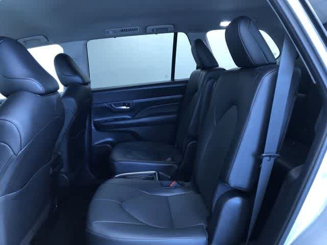 Thumbnail: 2025 Toyota Grand Highlander - 22