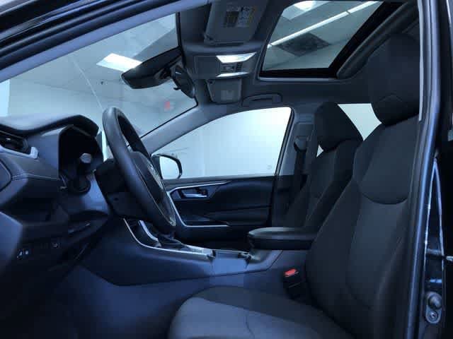 Thumbnail: 2025 Toyota RAV4 - 18
