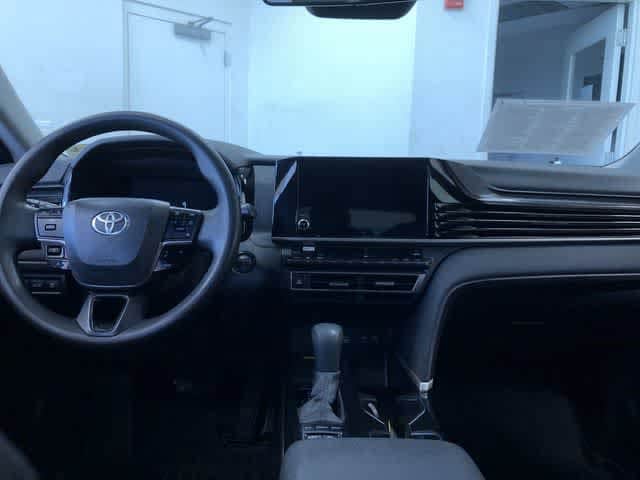 2026 Toyota Camry LE - Photo 18