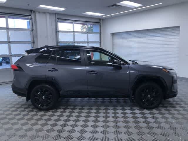 Thumbnail: 2022 Toyota RAV4 - 28