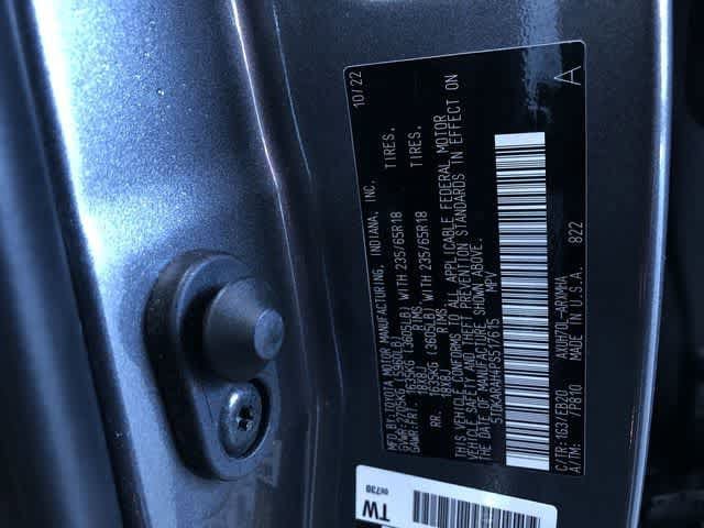 Thumbnail: 2023 Toyota Highlander - 33