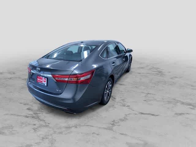 Thumbnail: 2018 Toyota Avalon - 10