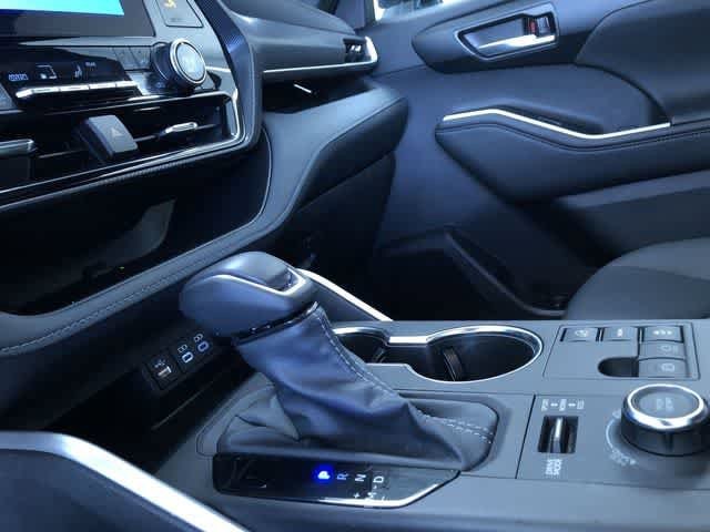 Thumbnail: 2025 Toyota Highlander - 30