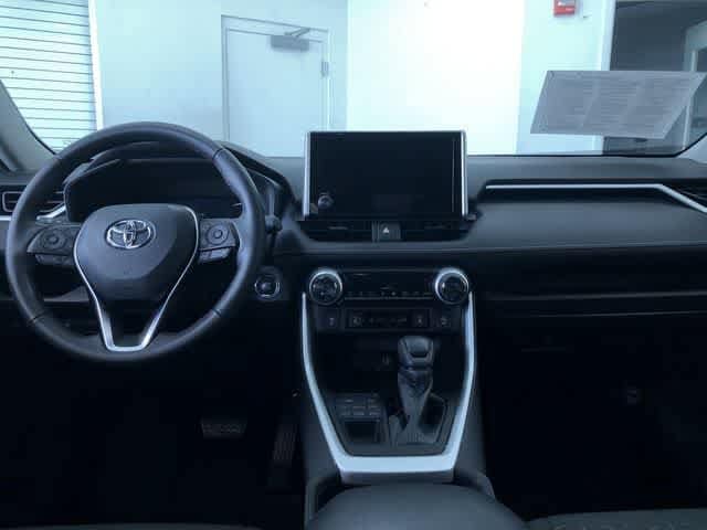 Thumbnail: 2023 Toyota RAV4 - 9