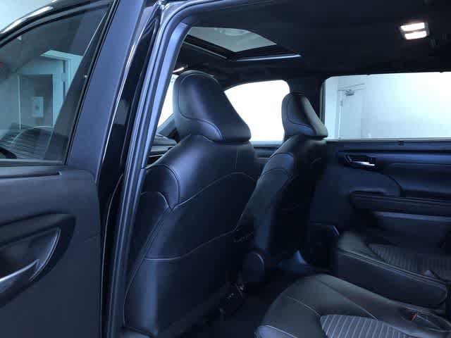 Thumbnail: 2025 Toyota Highlander - 19