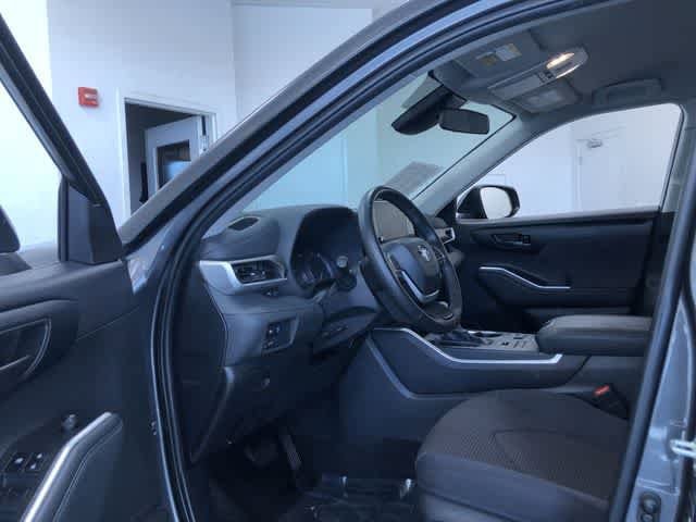 Thumbnail: 2024 Toyota Highlander - 12