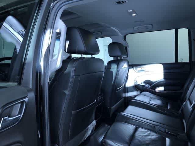 Thumbnail: 2019 Chevrolet Suburban - 12
