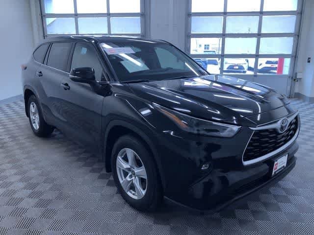 Thumbnail: 2024 Toyota Highlander - 38