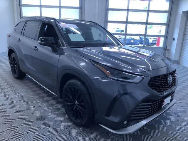 Thumbnail: 2025 Toyota Highlander - 37