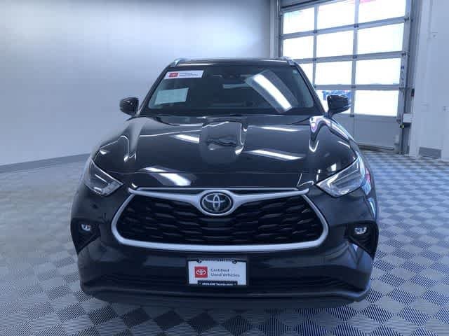 Thumbnail: 2021 Toyota Highlander - 14