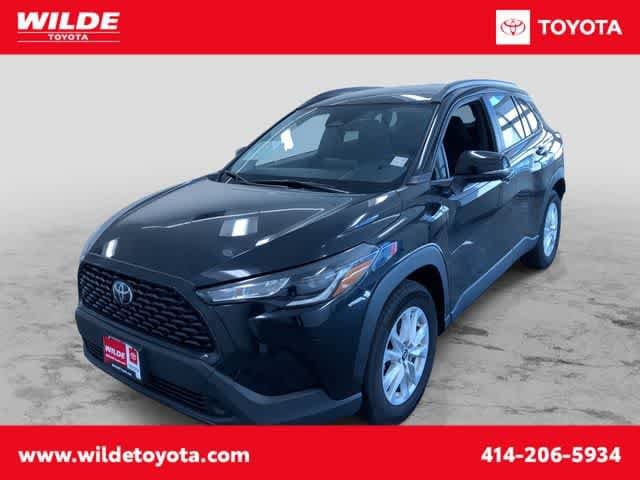 2025 Toyota Corolla Cross LE -
                  West Allis, WI