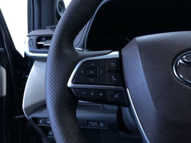 Thumbnail: 2021 Toyota Sienna - 20