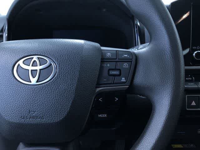 Thumbnail: 2025 Toyota Camry - 27