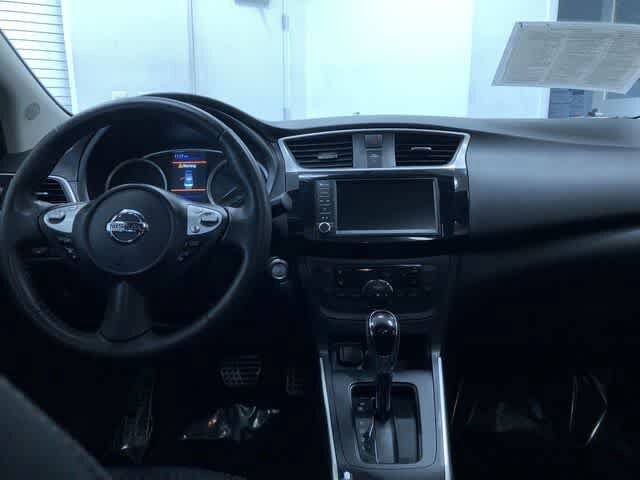 Thumbnail: 2019 Nissan Sentra - 18