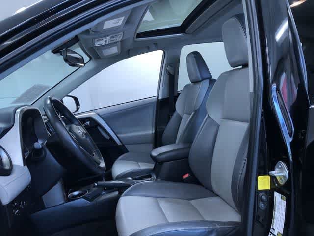 Thumbnail: 2013 Toyota RAV4 - 19