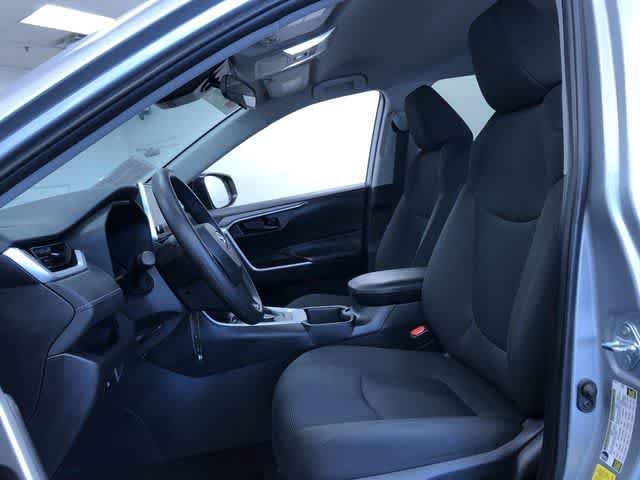 2025 Toyota RAV4 LE - Photo 18