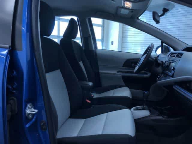 Thumbnail: 2012 Toyota Prius c - 24