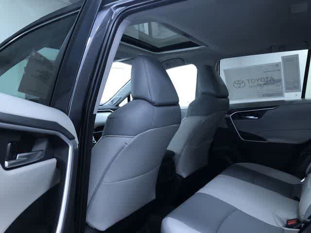 Thumbnail: 2025 Toyota RAV4 - 19