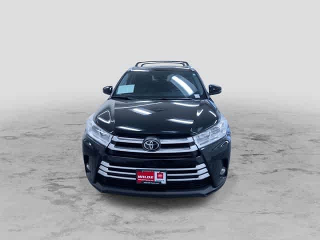 Thumbnail: 2019 Toyota Highlander - 4