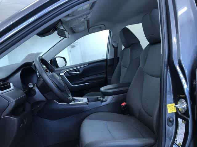 Thumbnail: 2022 Toyota RAV4 - 11