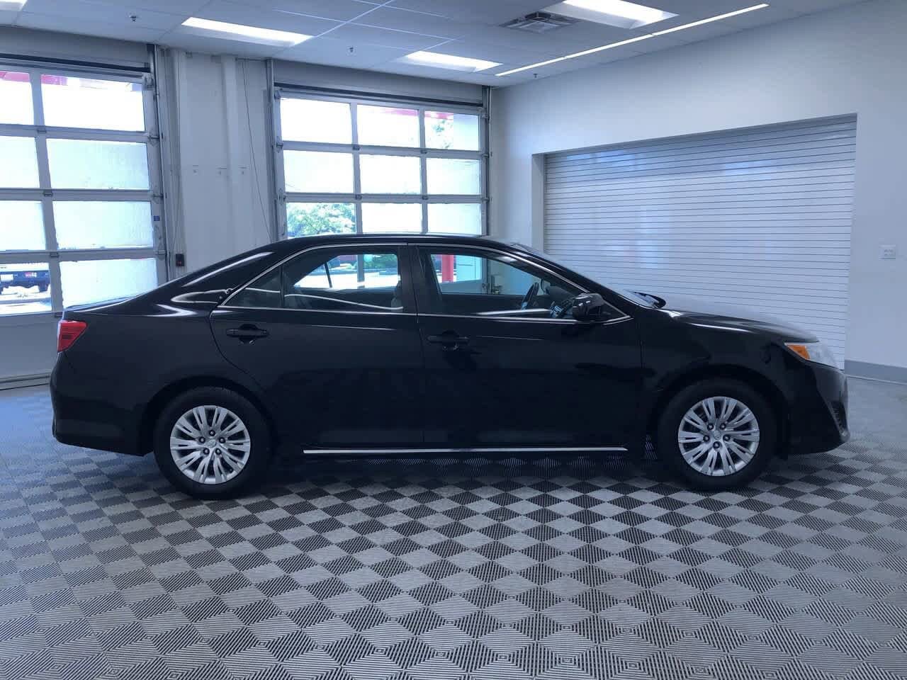 Thumbnail: 2014 Toyota Camry - 35
