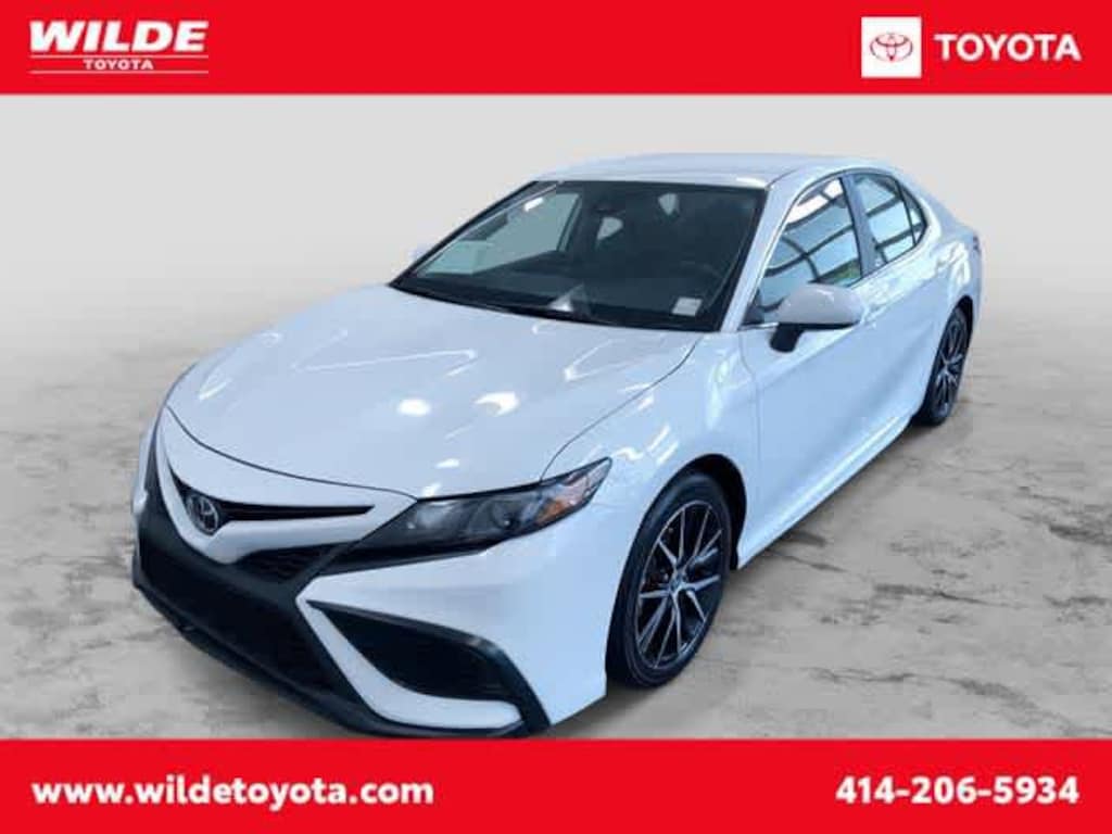 Used 2024 Toyota Camry SE Car