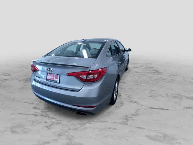 Thumbnail: 2016 Hyundai Sonata - 10