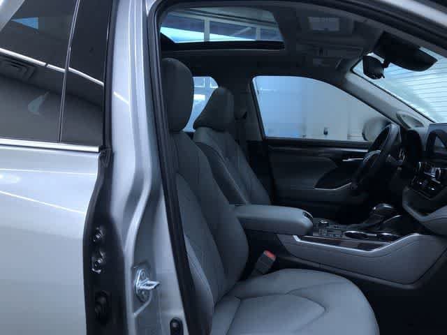 Thumbnail: 2024 Toyota Highlander - 22