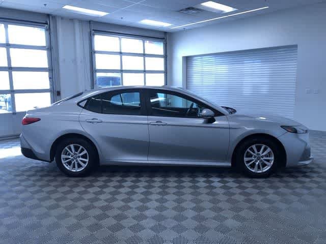 Thumbnail: 2025 Toyota Camry - 33