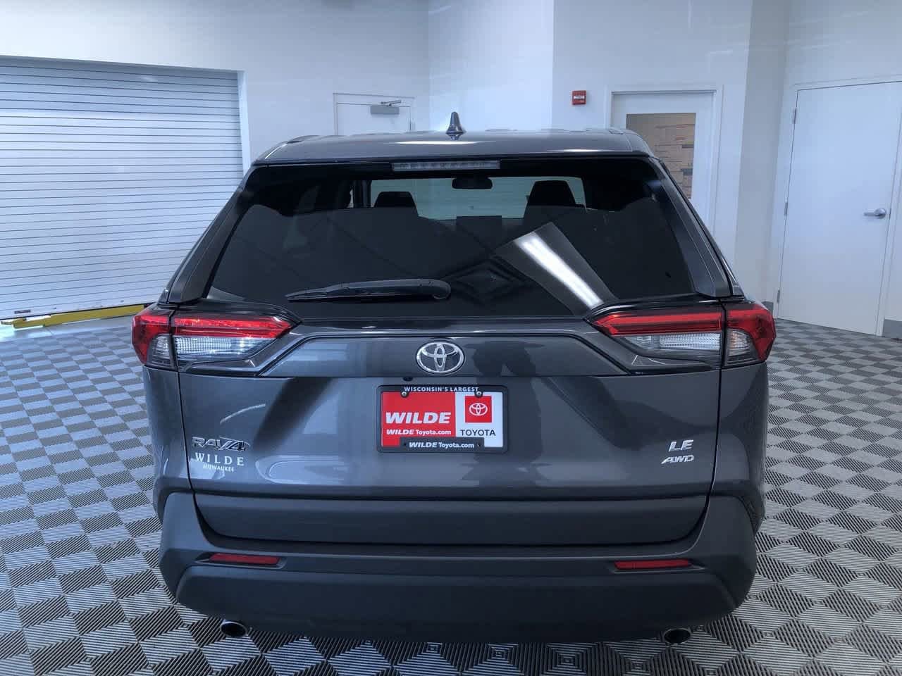 Thumbnail: 2022 Toyota RAV4 - 13