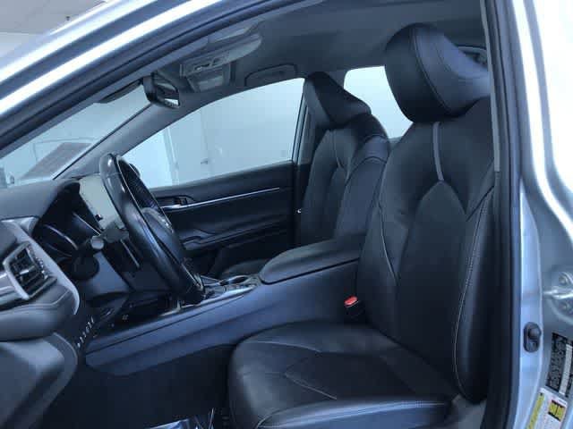 Thumbnail: 2022 Toyota Camry - 10