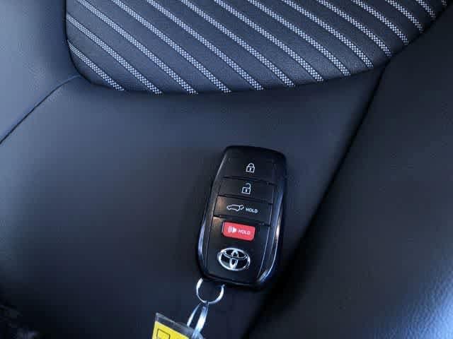 Thumbnail: 2025 Toyota Highlander - 32