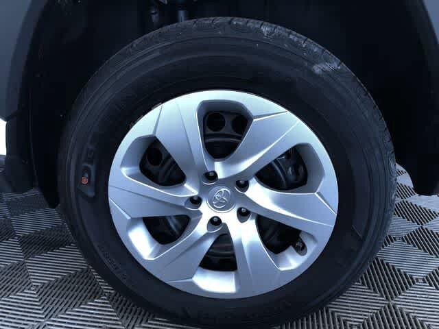 Thumbnail: 2025 Toyota RAV4 - 16